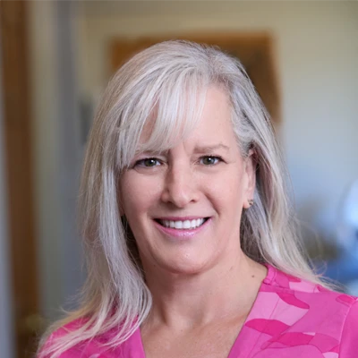 A headshot photo of Desiree, a massage therapist at Dynamic Chiros - Auburn